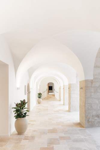 Hotel Spa Mane, Relais &amp; Chateaux en la Provenza, Couvent des Minimes, Pasillo
